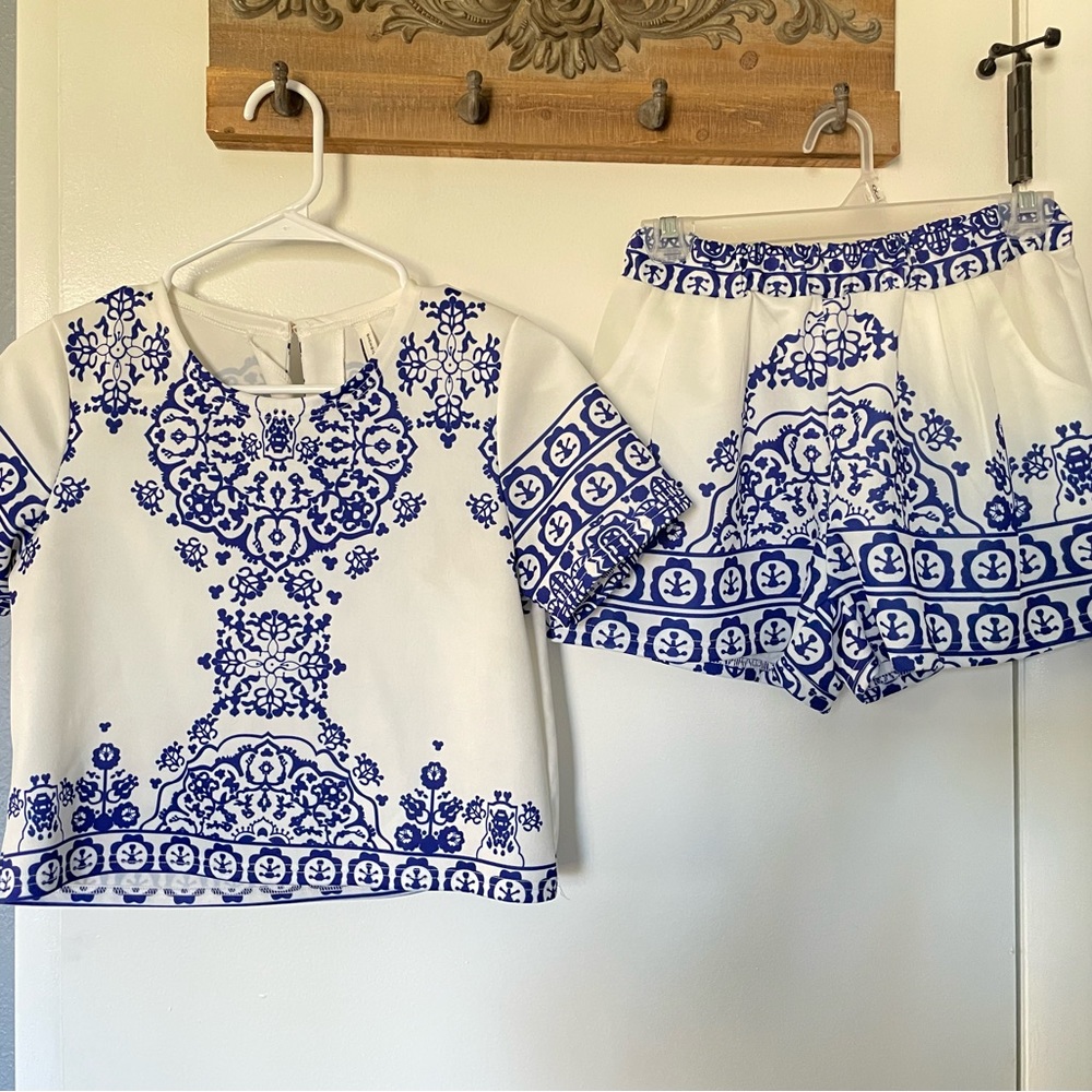 NEW Shein Blue & White Top & Shorts Size L (M/L)